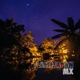 Hermoso paisaje nocturno frente al lago en Tlaltizapán