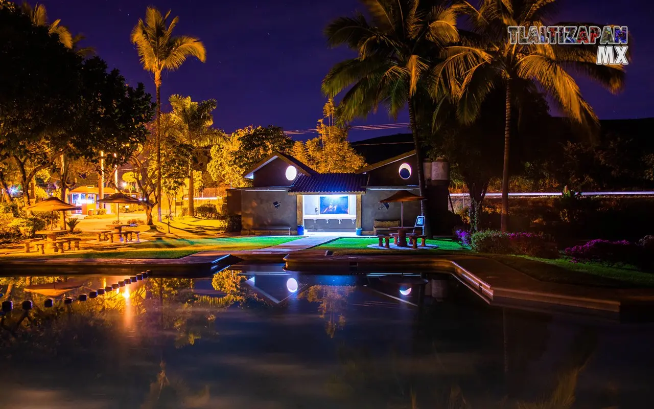 Albercas e instalaciones del balneario Santa Isabel de Tlaltizapán, Morelos