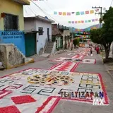 Tapetes en calles de Tlaltizapán.