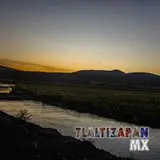 Amanecer visto desde el canal de Tlaltizapán, Morelos, México