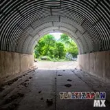 Túnel que atraviesa la autopista del sol para llegar al cerro Santa María