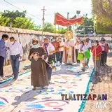 Inicio de procesión en el interior de la Iglesia
