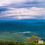 Paisaje de los campos y cerros de Tlaltizapán vistos desde el cerro Santa María