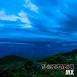 Paisaje nocturno visto desde la cima del cerro Santa María