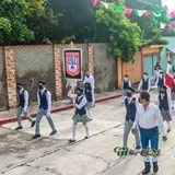 Banderín y escolta de escuela secundaria Lázaro Cárdenas.