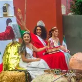 Desfile de las reinas de las fiestas patrias