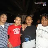 Los amigos se reúnen para brincar del chinelo . Carnaval 2006