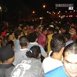 Zócalo lleno de personas que disfrutan del carnaval 2006