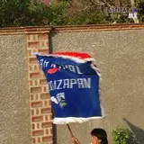 Bandera ondeando por las calles de Tlaltizapán en carnaval