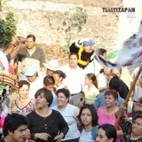 Podemos observar la alegria de las personas en carnaval 2006