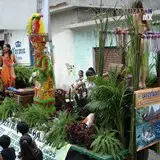 Bonitos carros alegóricos. desfile de carnaval 2006