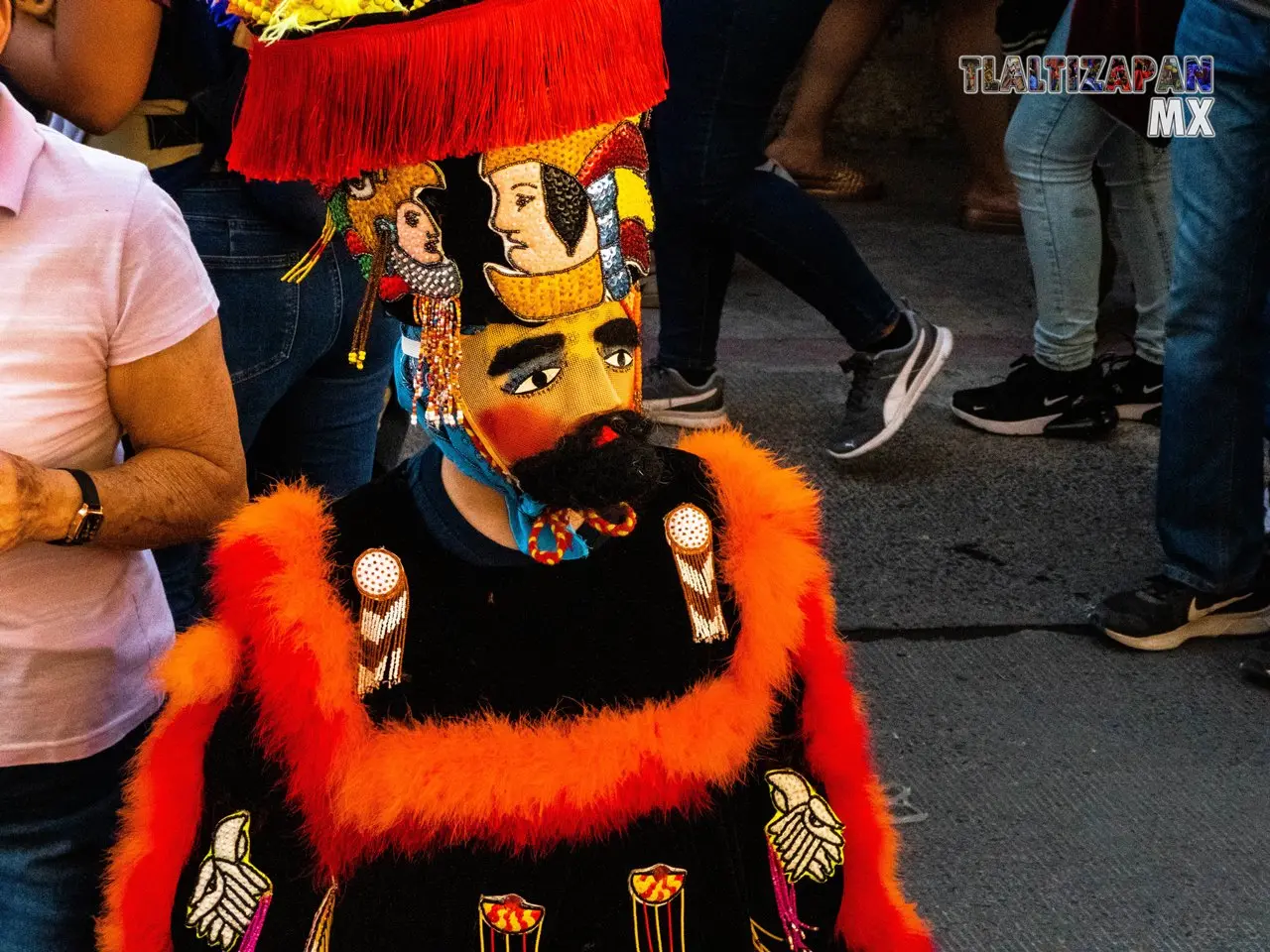 Gran chinelo en el segundo convite de Tlaltizapán 2023.