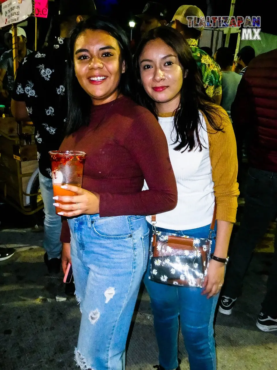 La agradable noche en el centro de Tlaltizapán.