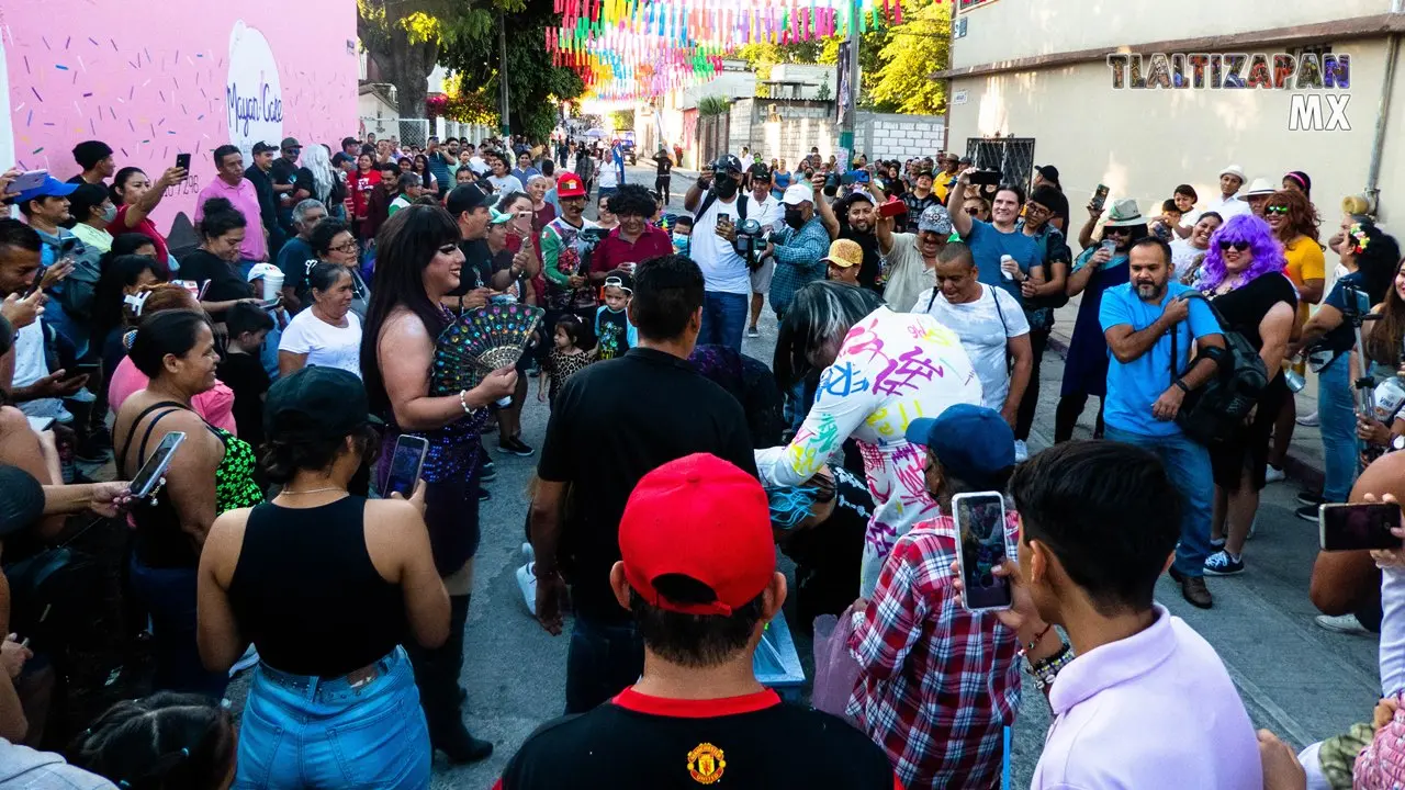 Recorrido de las viudas el jueves de carnaval en Tlaltizapán.
