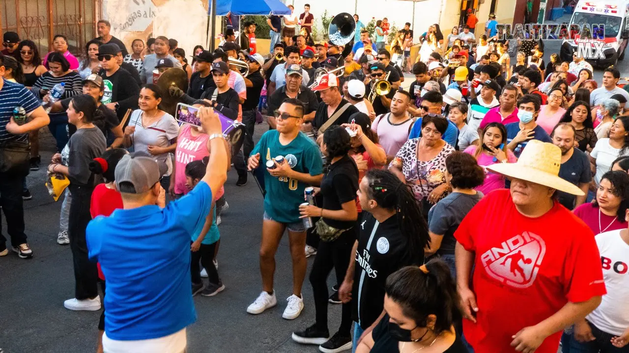 Suenan los sones en el jueves de carnaval en Tlaltizapán 2023.