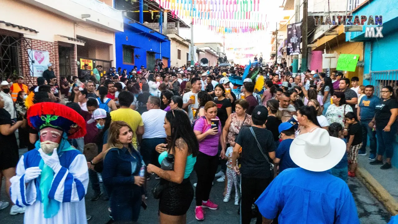 La agradable y bulliciosa tarde del jueves de carnaval en Tlalti.
