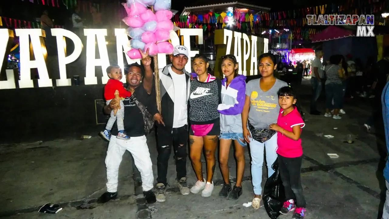 Noche Familiar en el centro de Tlaltizapán, Morelos.