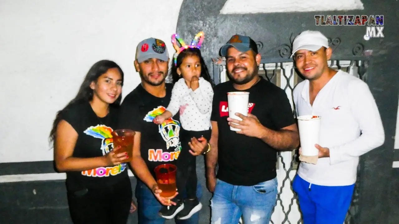 En la avenida 5 de febrero cerca del centro de Tlaltizapán.