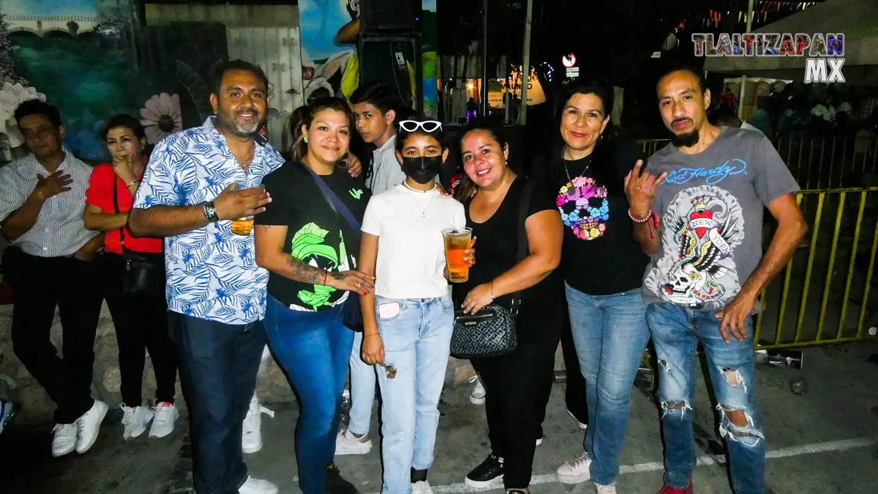 Noche Familiar en el centro de Tlaltizapán, Morelos.