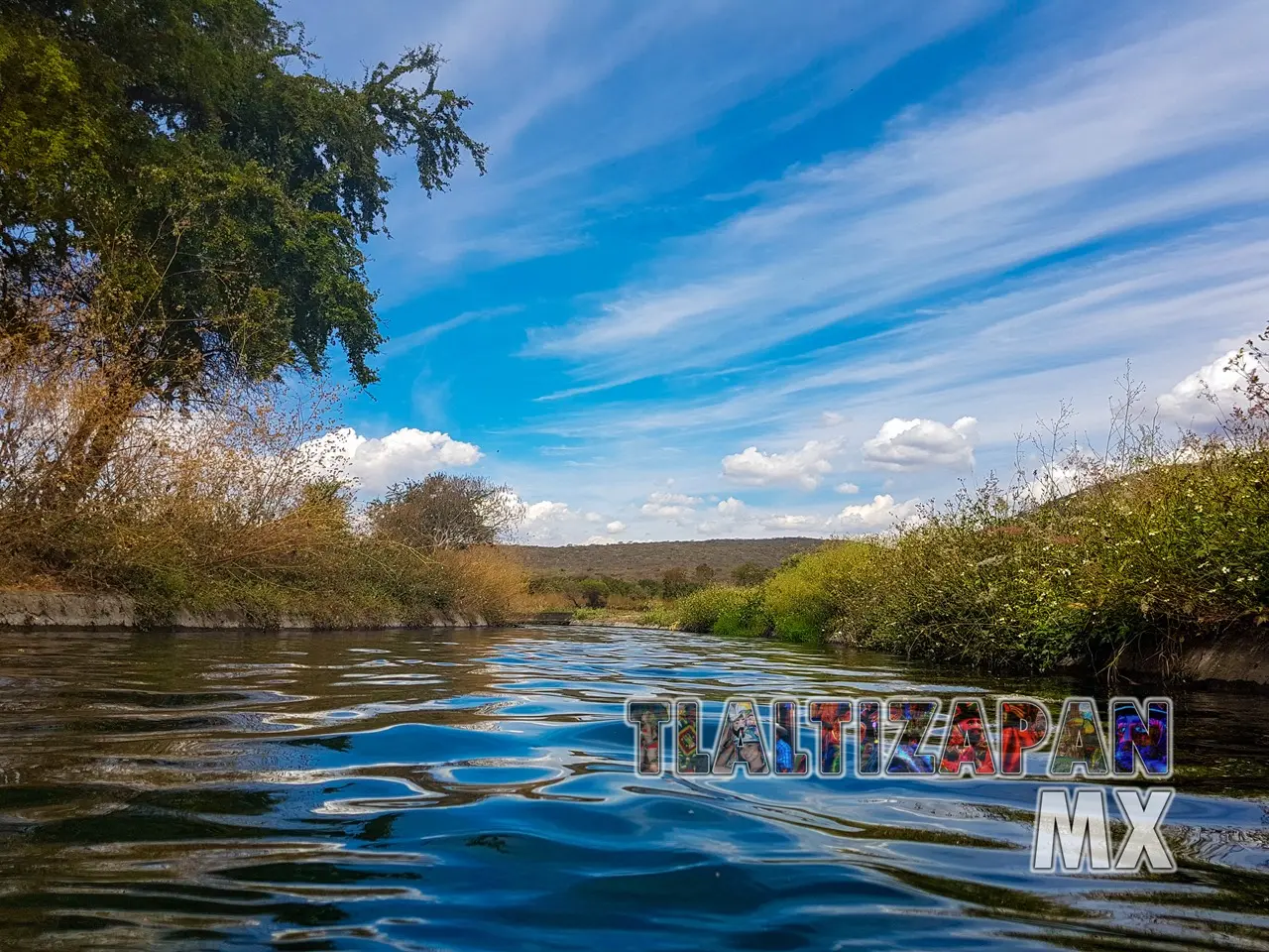 Increible paisaje dentro del canal de riego de Tlaltizapán