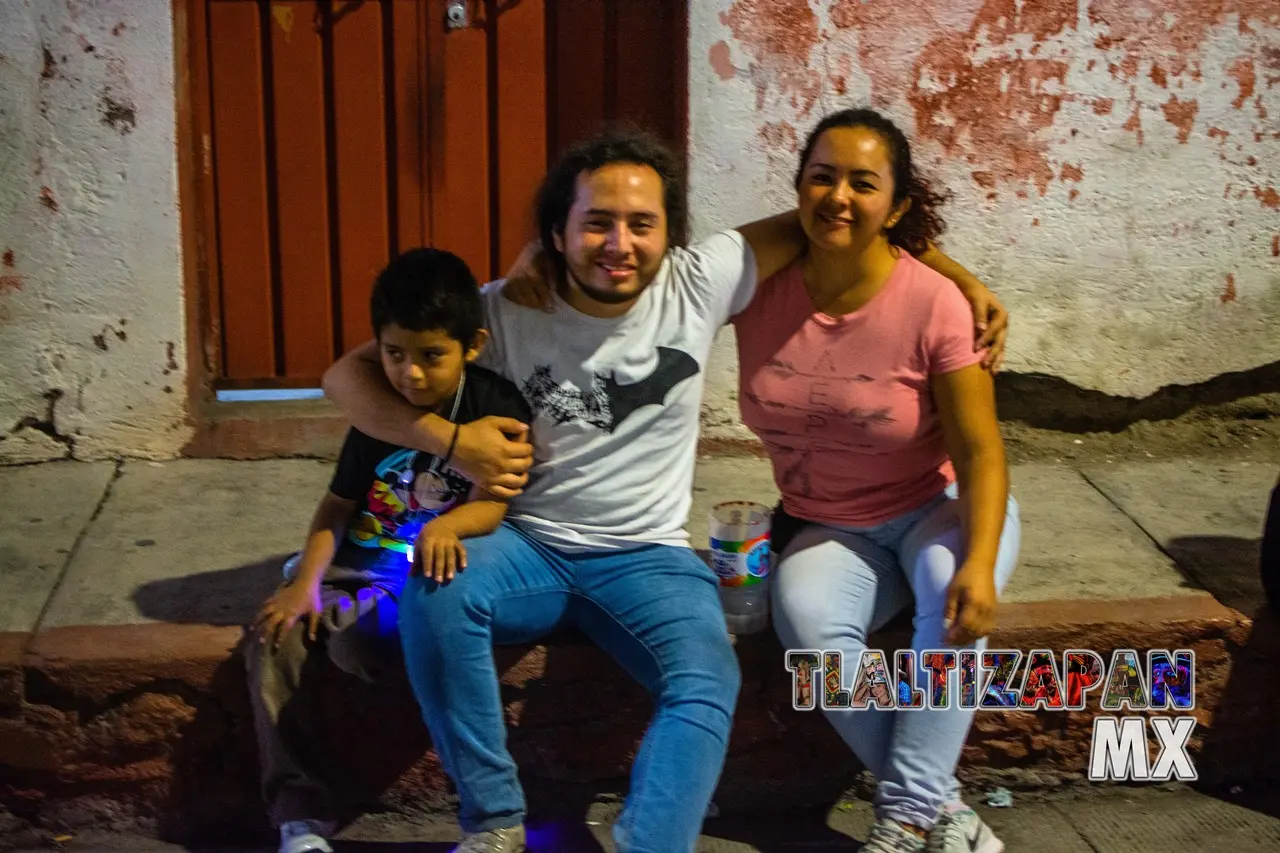 Amigos felices de verse y compartir juntos el carnaval de Tlaltizapán