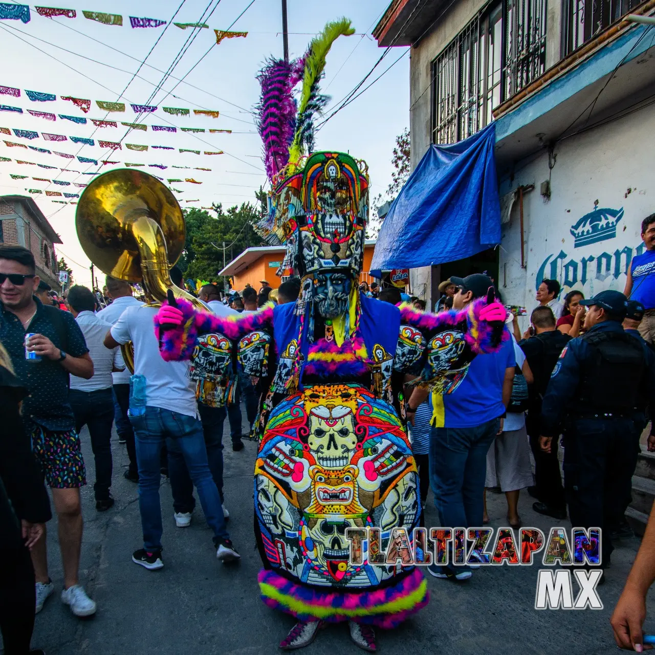 Chinelo alusivo a Mictlantecuhtli