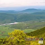 Cerros al horizonte (al este) del cerro Santa María de Tlaltizapán