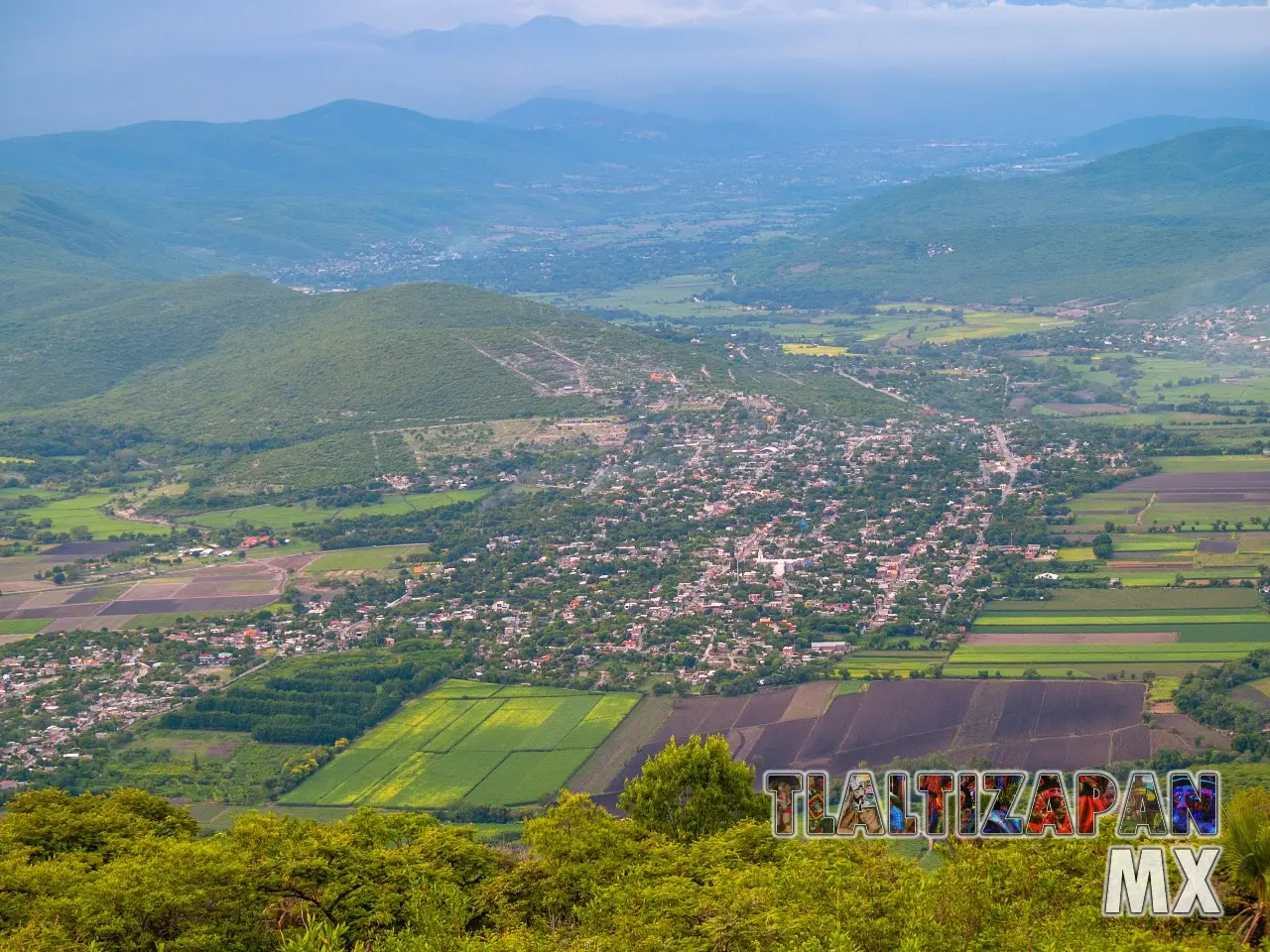 Tlaltizapan entre cerros - Vista panoramica desde el cerro Santa María