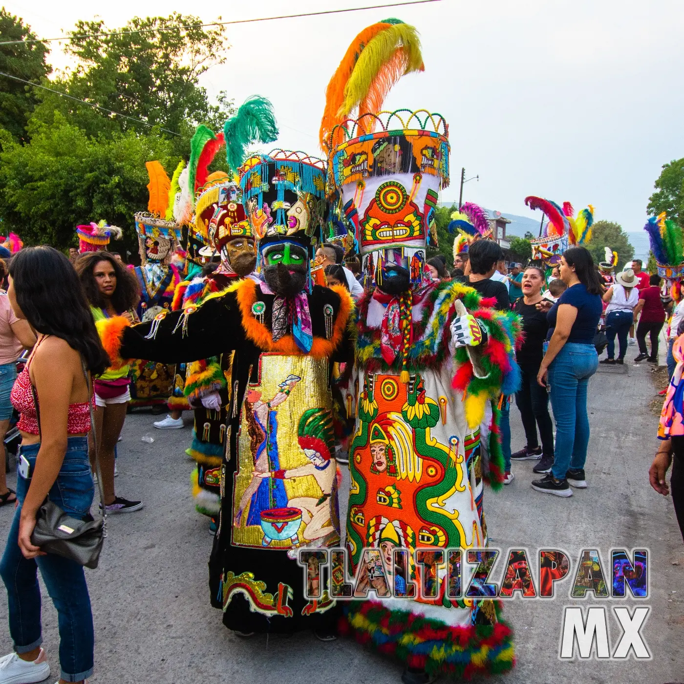 Chinelos mejores amigos en el Carnaval de Alejandra