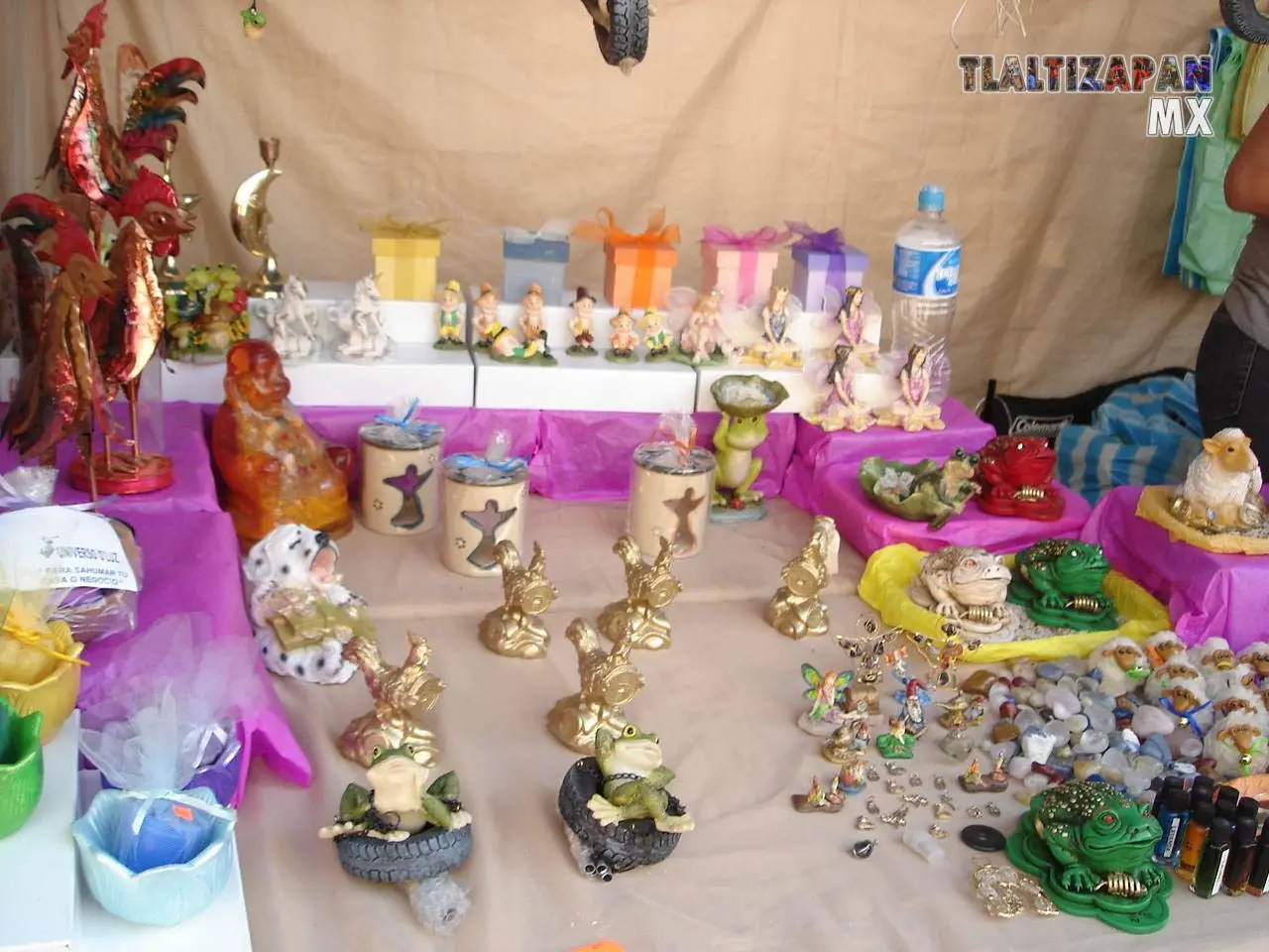 Artesanías de venta en la feria del carnaval 2006