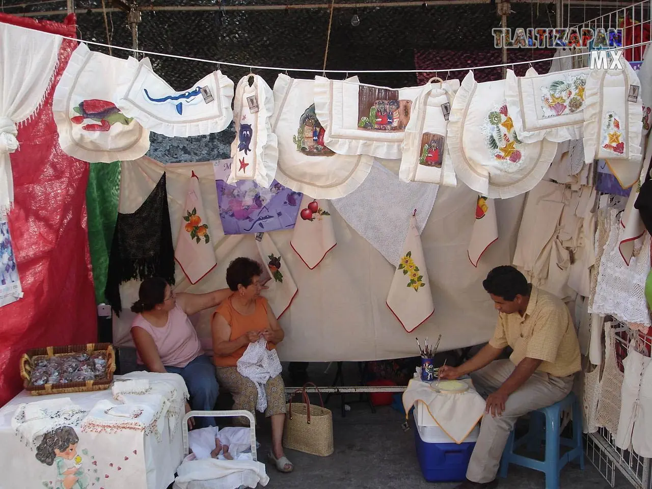 Servilletas bordadas , puestos en la feria del carnaval