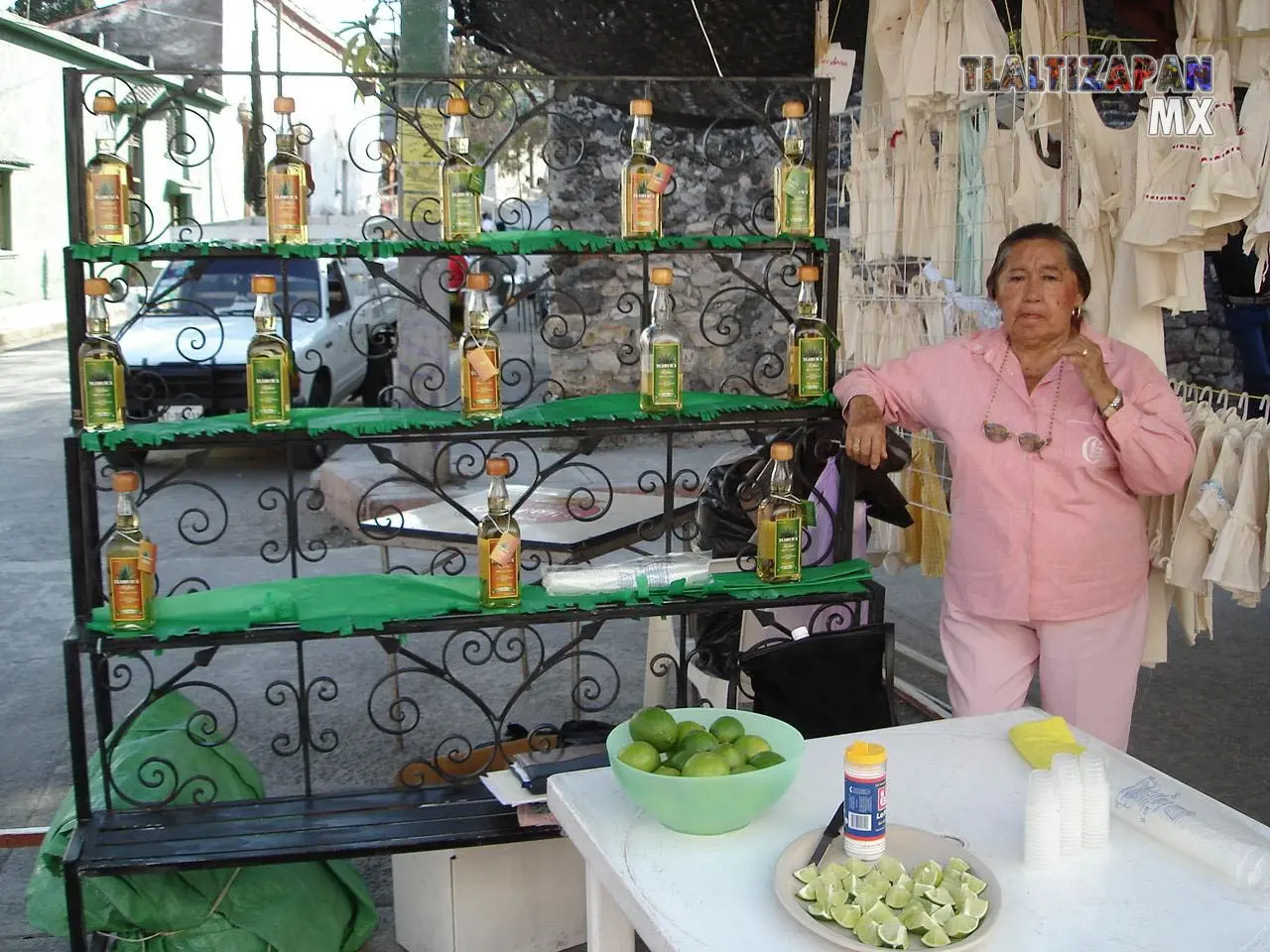 Venta de bebidas en la feria del carnaval 2006