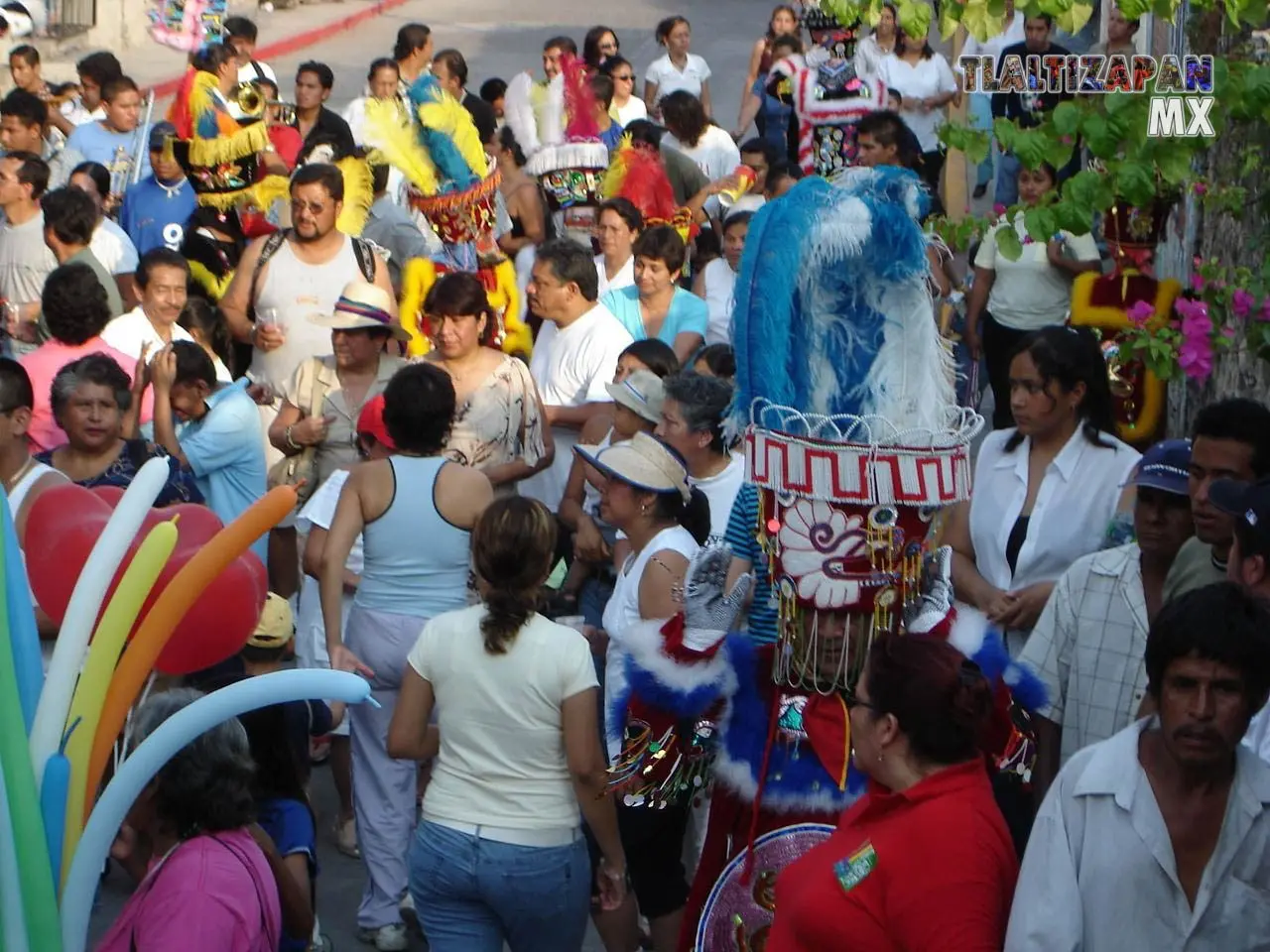 El carnaval reúne a familias y amigos en un ambiente de celebración y convivencia