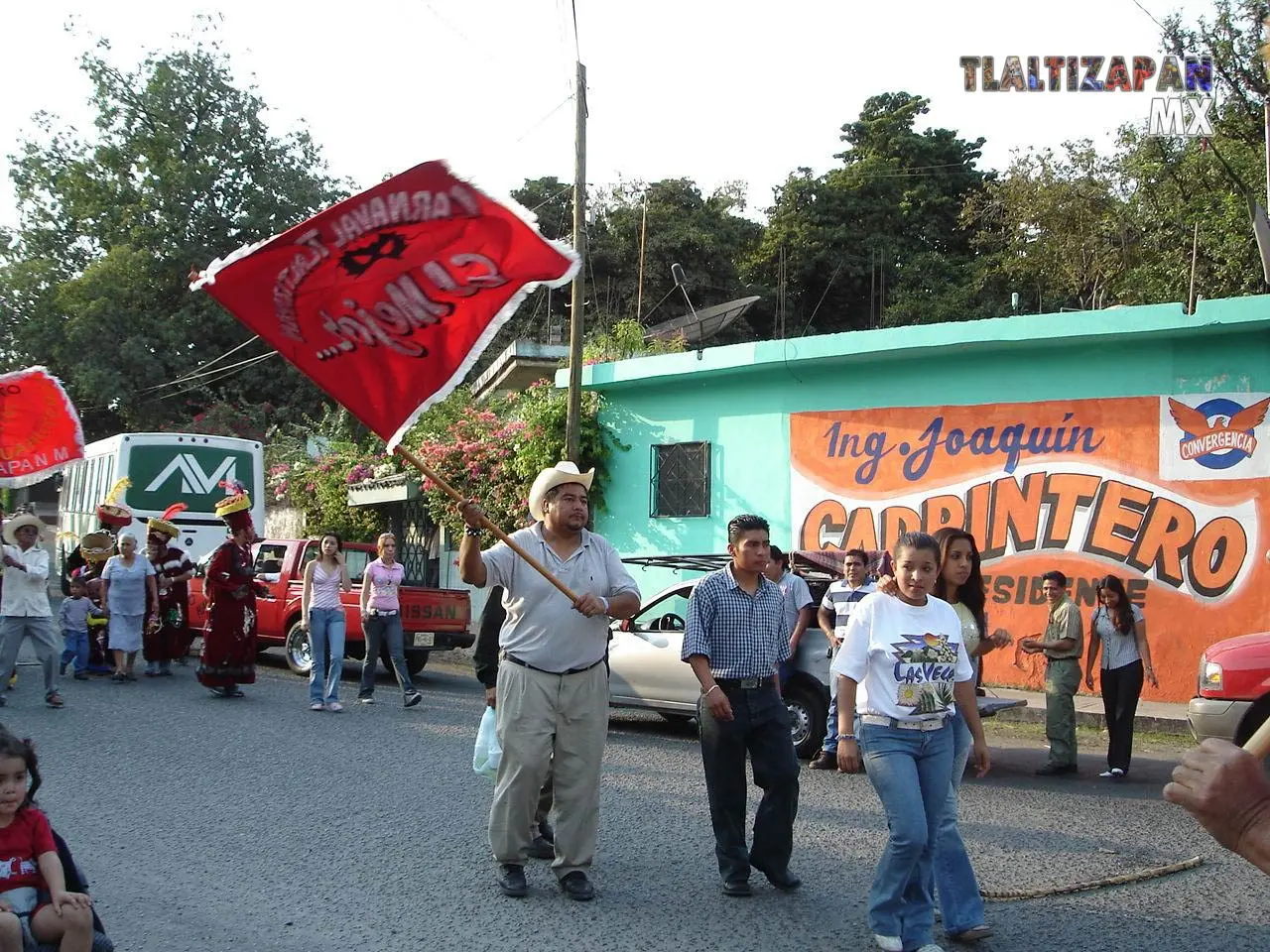 Comenzando el brinco con poca gente . pero con toda la actitud