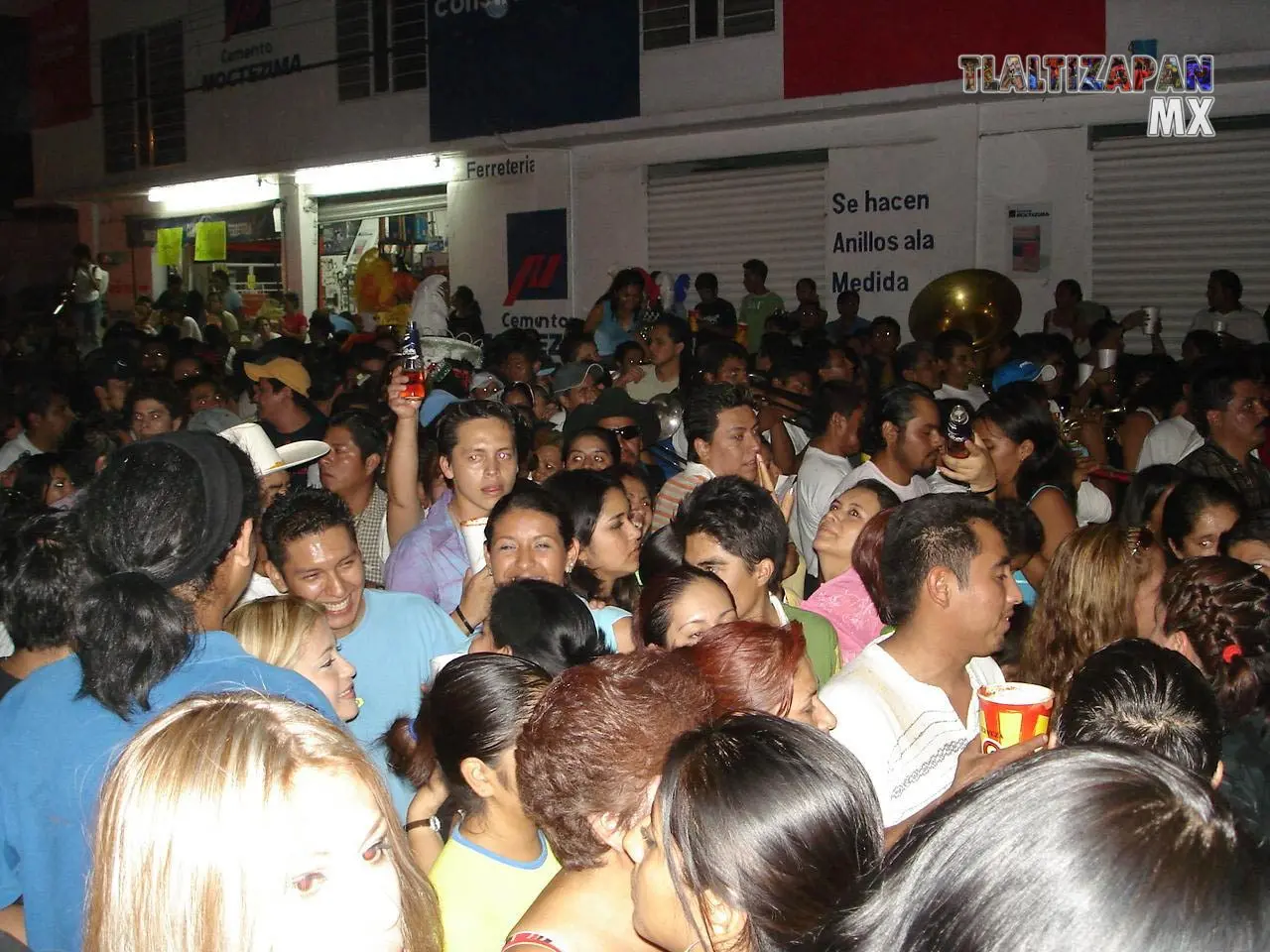 Sigue la actitud de carnaval por las calles de Tlaltizapán , 2006