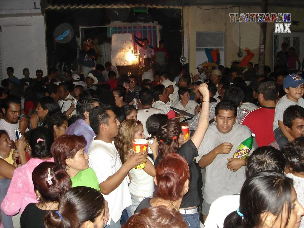 Sigue la actitud de carnaval por las calles de Tlaltizapán , 2006