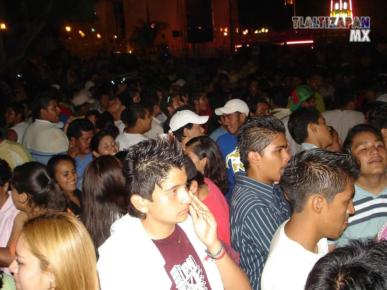 Sigue la actitud de carnaval por las calles de Tlaltizapán , 2006