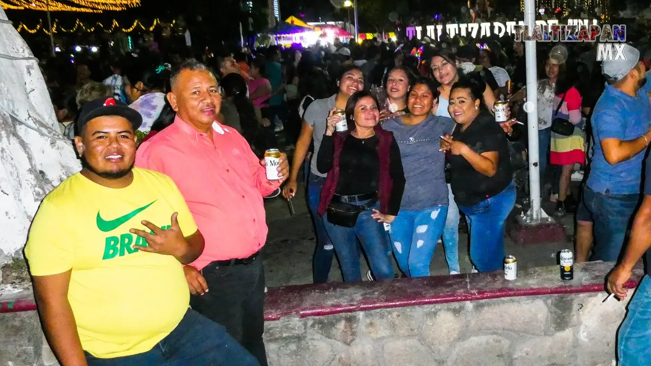 Tlaltizapán Morelos en la noche del brinco de chinelo.