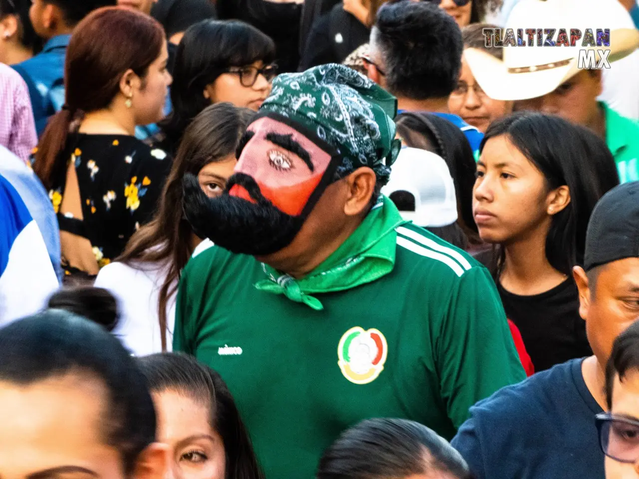 Enmascarado durante el convite de Tlaltizapán, Morelos.