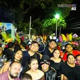 Ambiente de fiesta la noche del convite en el centro de Tlaltizapán.