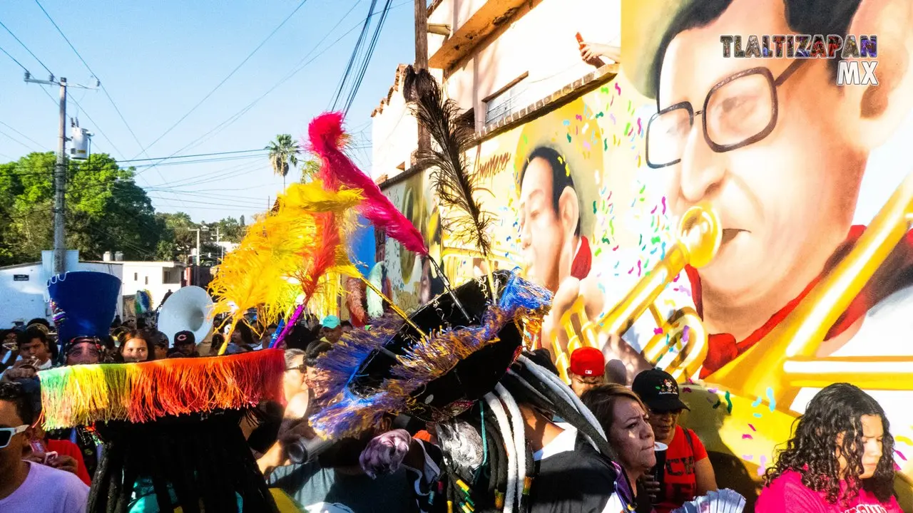 Mural al carnaval sobre calle Vicente Guerrero en Tlaltizapán