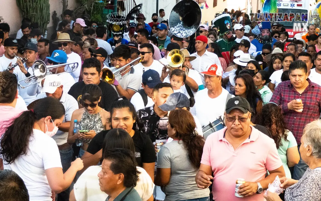 La banda de viento en el carnaval.