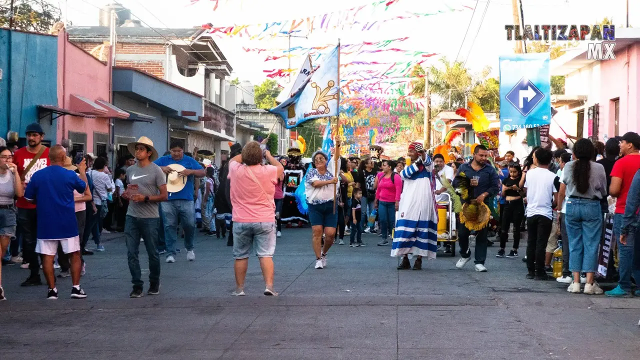 Comparsa Tlalli en Tlaltizapán.