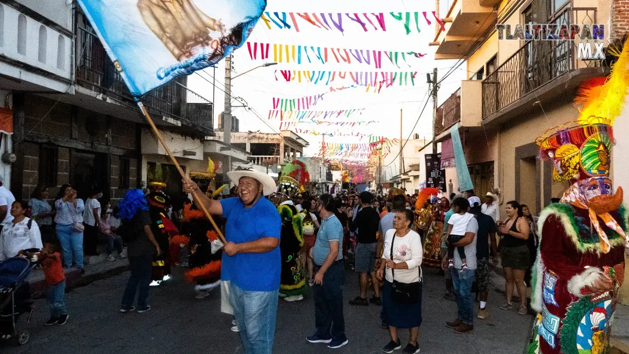 Comparsa Tlalli en Tlaltizapán.