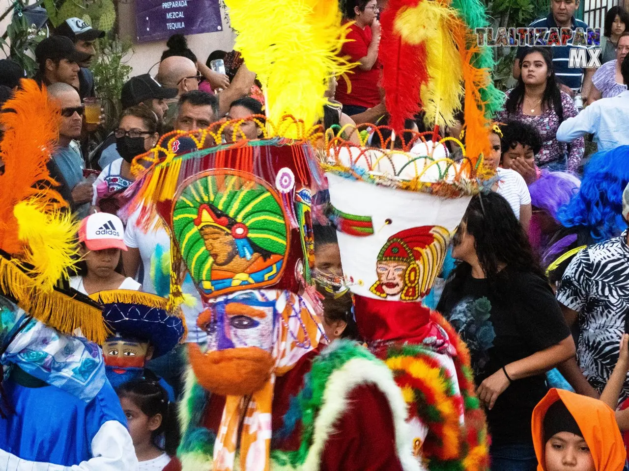 Chinelos brincando en Tlaltizapán.