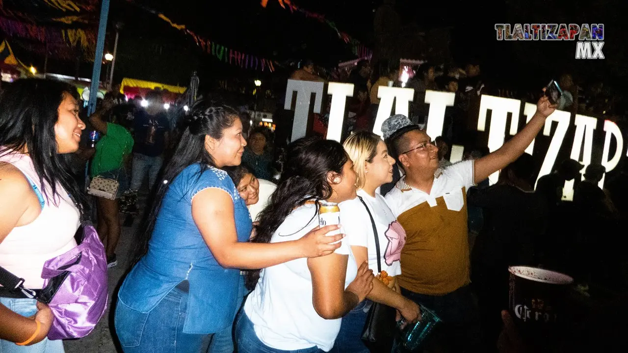 Selfies en el carnaval de Tlaltizapán