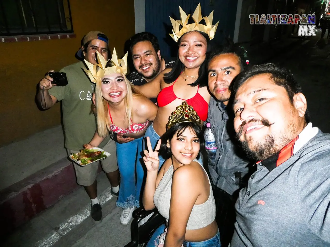 Selfie con las amistades carnavaleras en Tlalti.