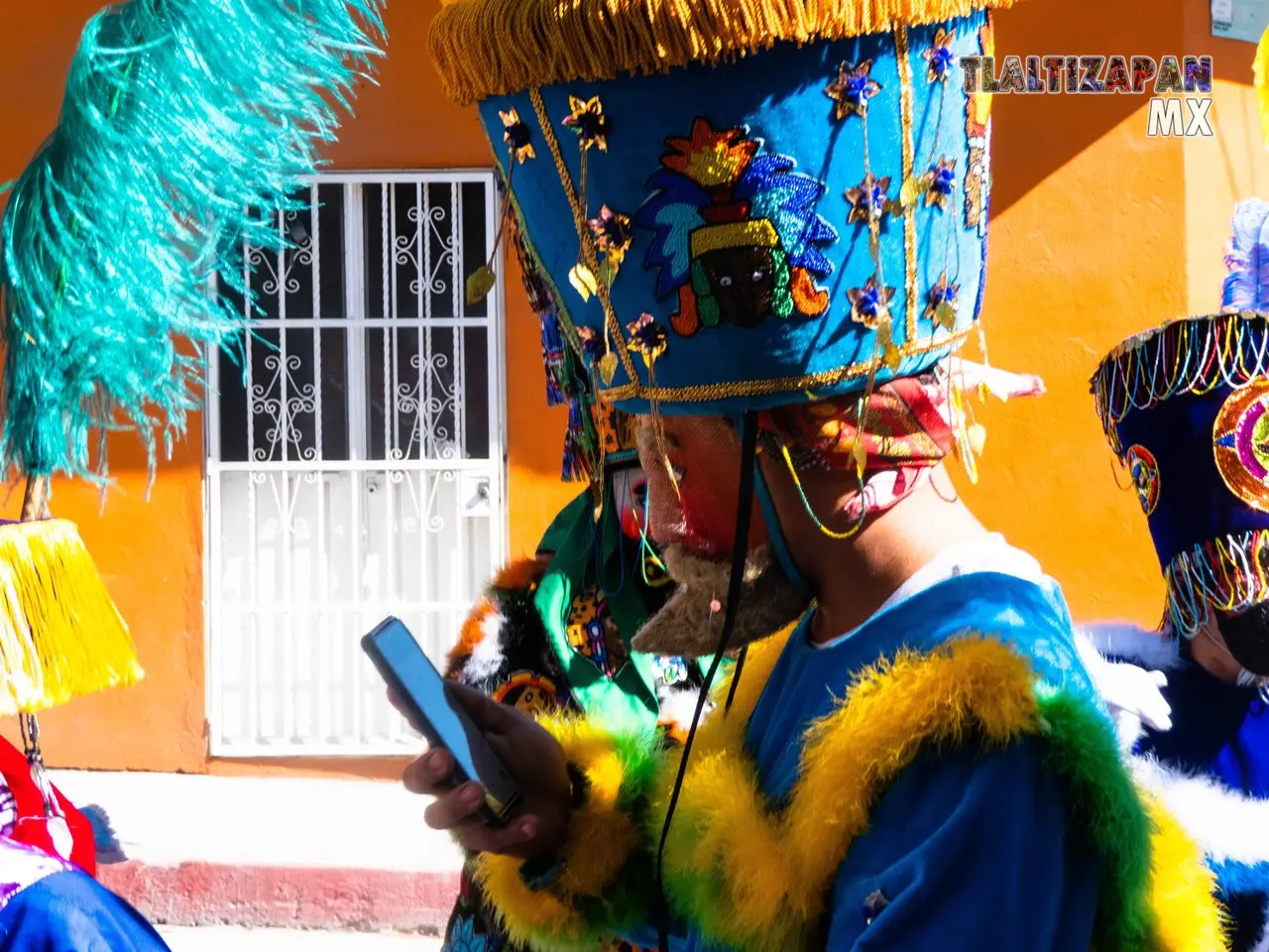 Los chinelos que desfilan en la mañana del domingo.