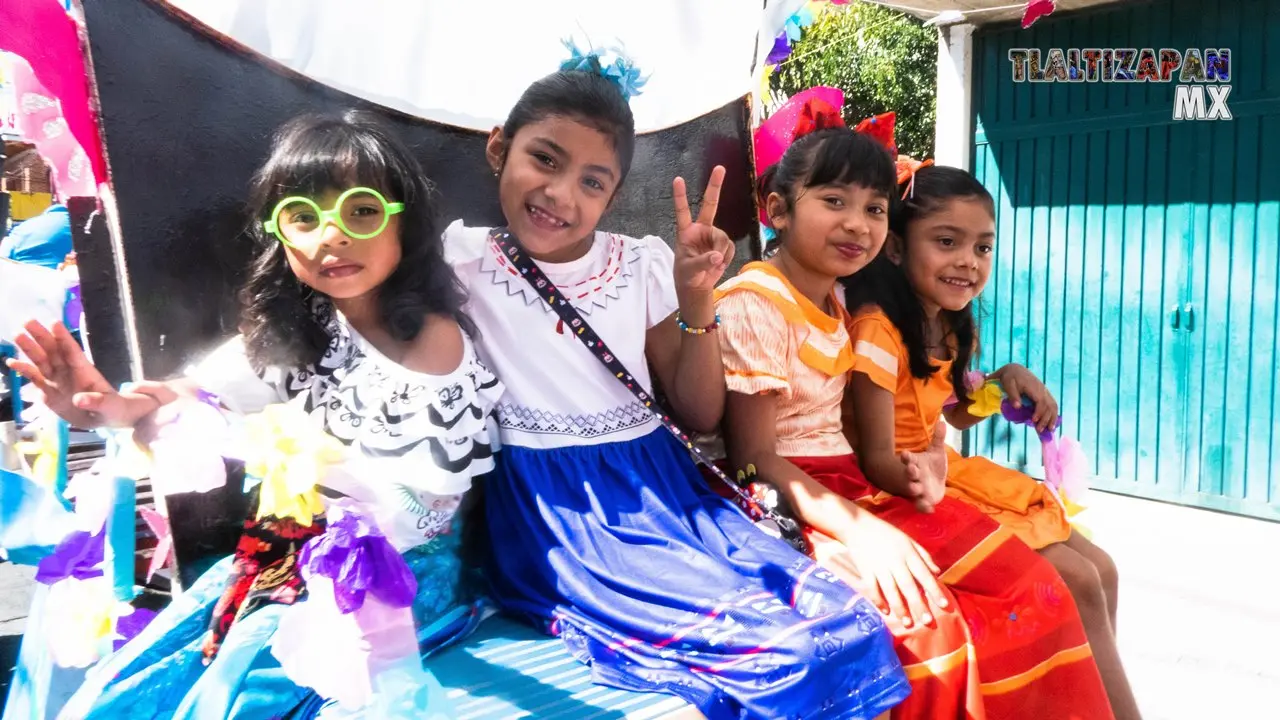 En Tlaltizapán durante el desfile del domingo por la mañana.