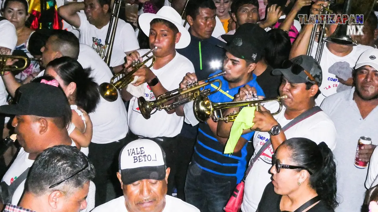 Trompetas de la banda de viento.